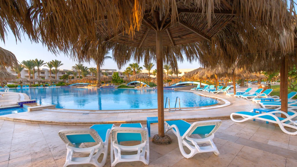 الفندق لونج بيتش ريزورت - الغردقة